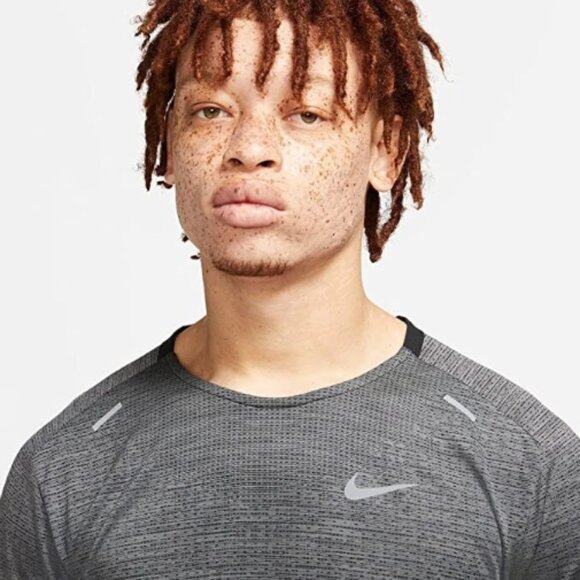 Nike Men’s Dri-FIT TechKnit Ultra Short-Sleeve Running Top Size M Shade Grey Fog - Picture 3 of 12